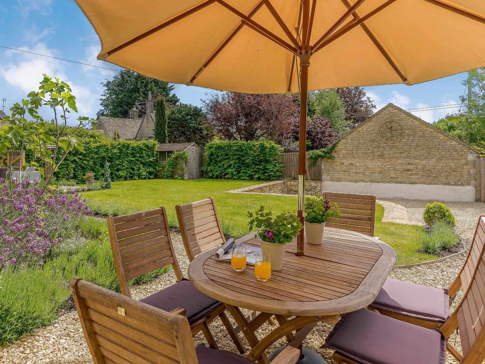 Villa The Clock House Bisley  Exterior foto